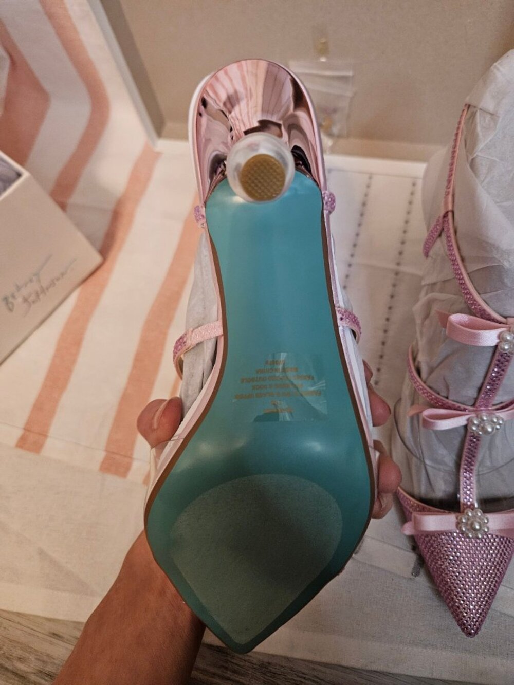 Sz 11- Betsey Johnson Everr Light Pink Rhinestone Bow Pearl Heels Size 11 NIB - Picture 4 of 8